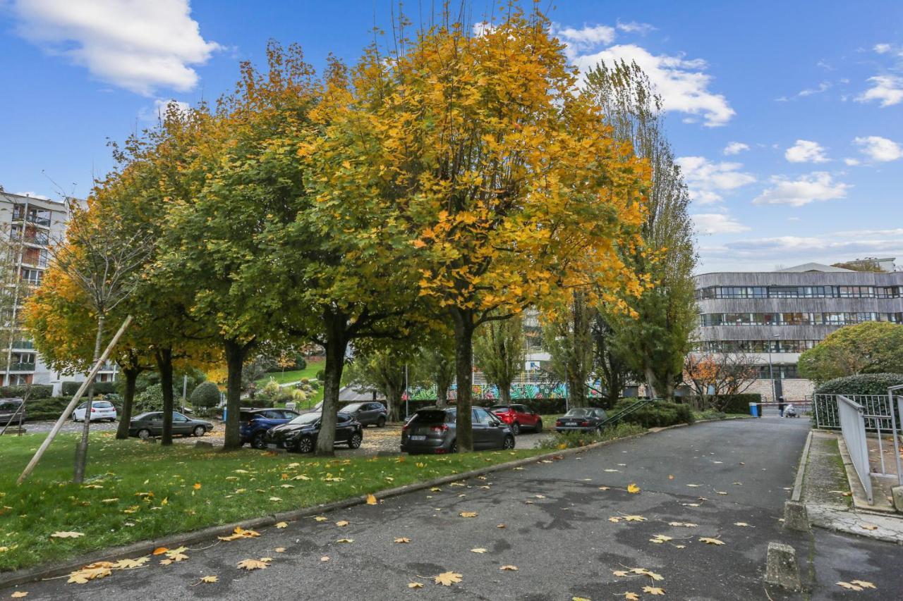 Chic Apart With Parking Apartment Chaville Exterior photo