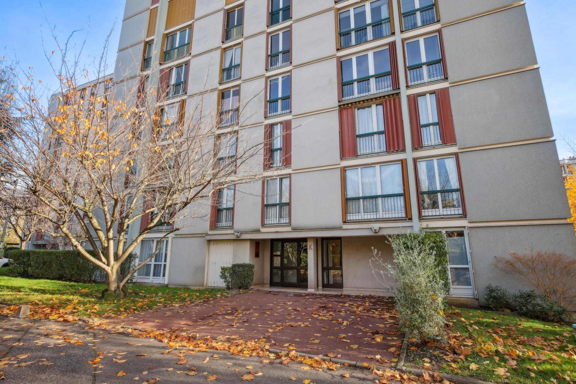 Chic Apart With Parking Apartment Chaville Exterior photo