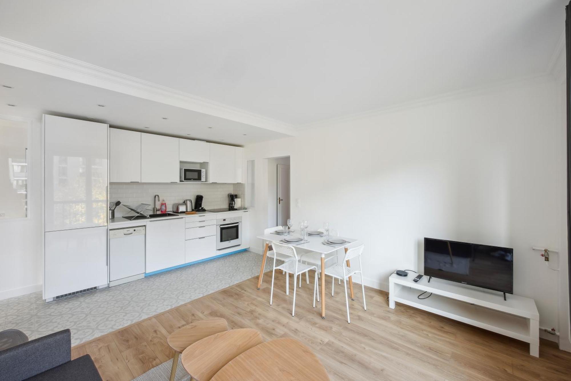 Chic Apart With Parking Apartment Chaville Exterior photo