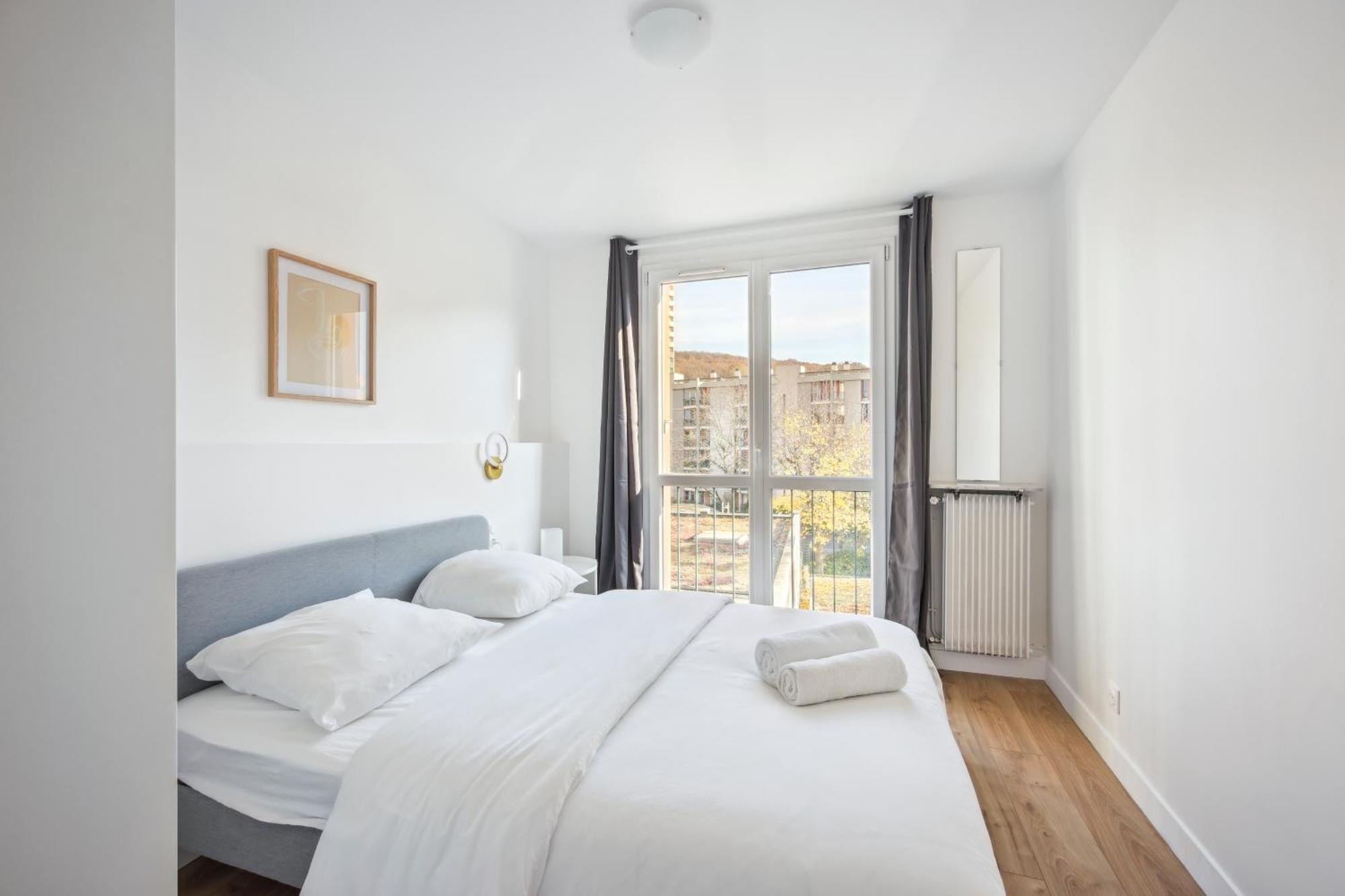 Chic Apart With Parking Apartment Chaville Exterior photo